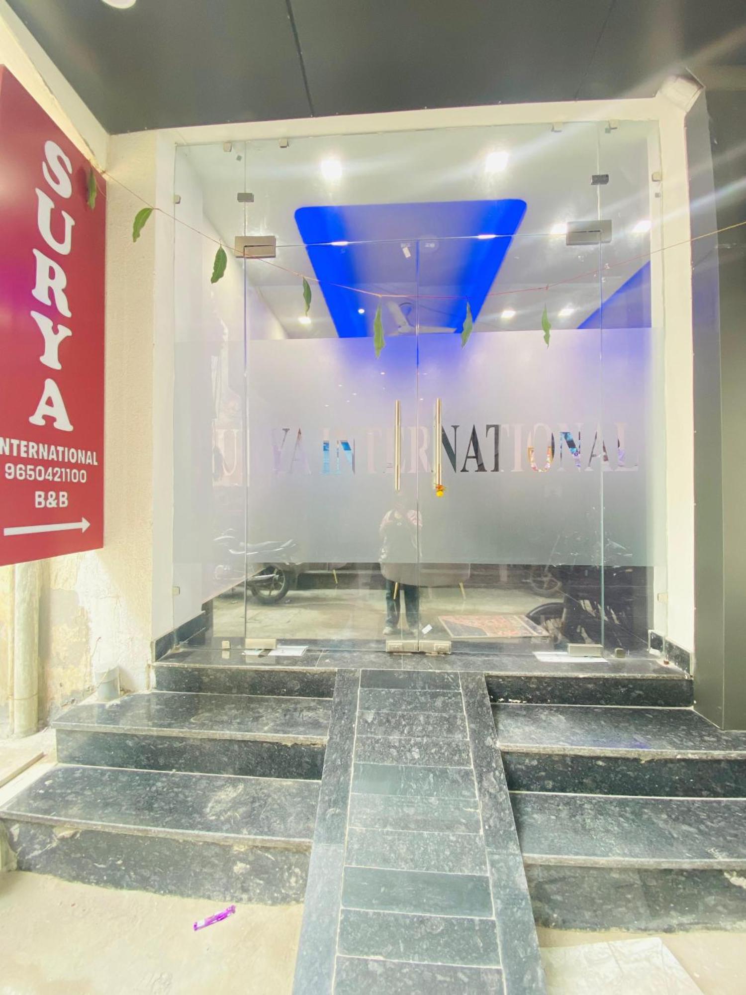 Surya International Nova Deli Exterior foto